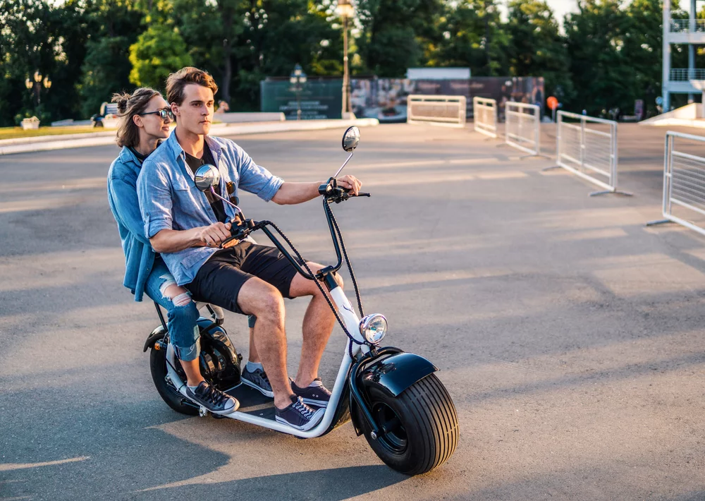 scooter andando